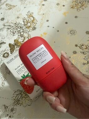 Glow Recipe Strawberry Pore & Smooth Serum - red